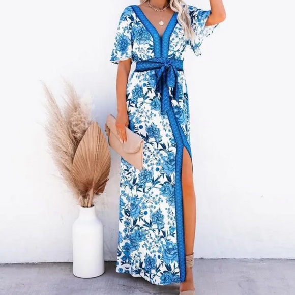 Vici Dresses & Skirts - 𝅺Vici Reanna Blue Floral Maxi Dress Short Sleeve Slit
